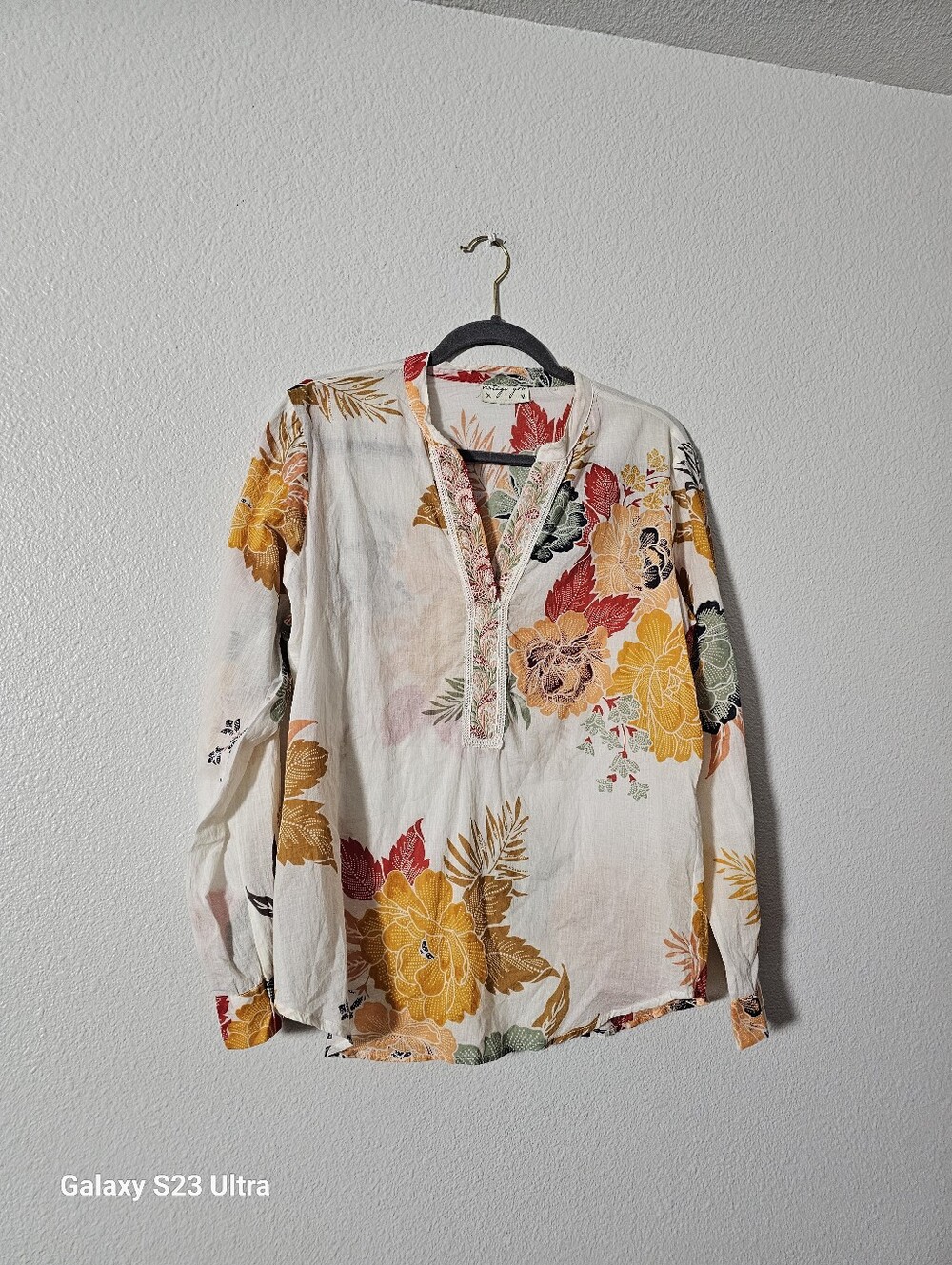 Cotton V-Neck Long Sleeve Blouse — Cream with Yellow, Red & Green Flower Sz M